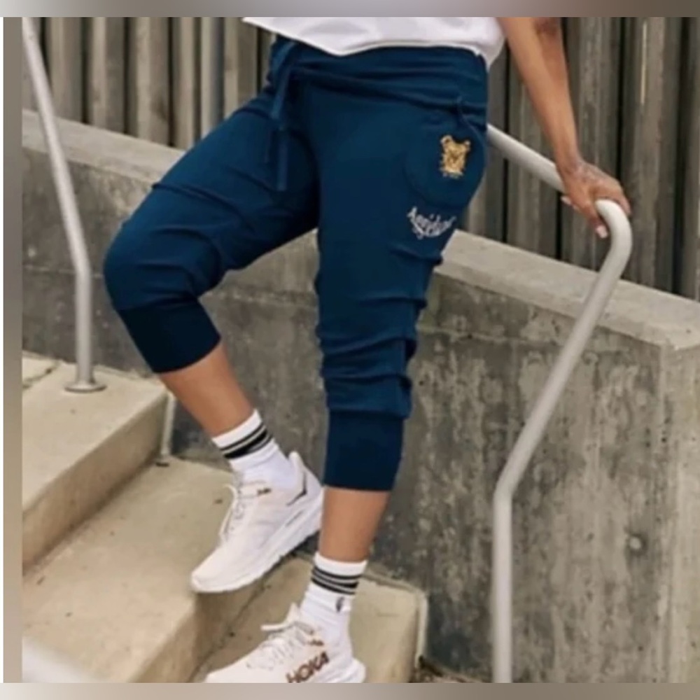 NWOT FP Movement x Summer Class On Chill Scrunched Joggers Aggieland Womens Med